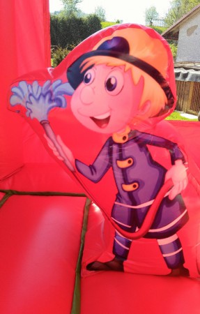 Skákací hrad "HASIČSKÁ ZBROJNICE" - Atrakce Jeseník